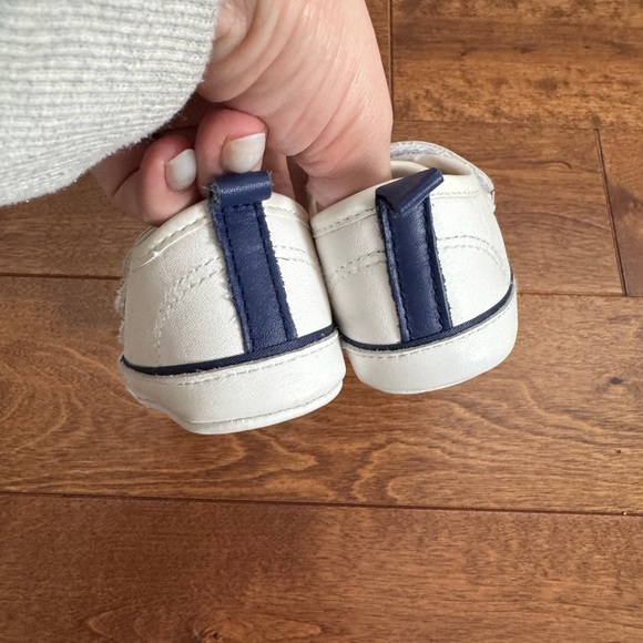 Janie and Jack Baby White Leather Velcro Shoes 3–6 Months - Picture 5 of 7